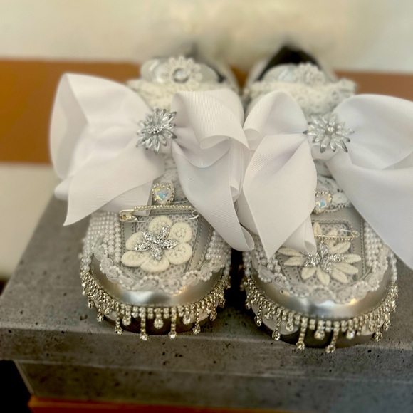 Revamped Avia 6000’s - Picture 4 of 7